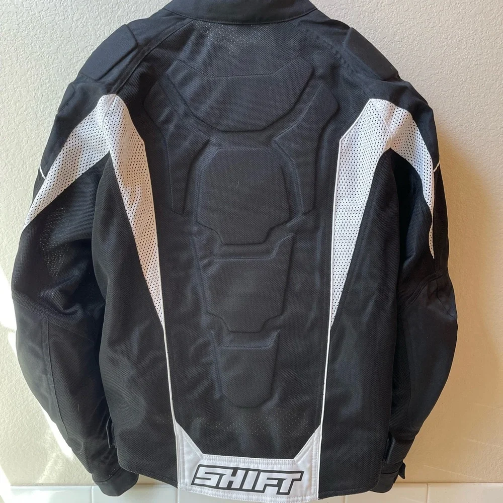 Shift Moto Racing - Picture 2 of 7